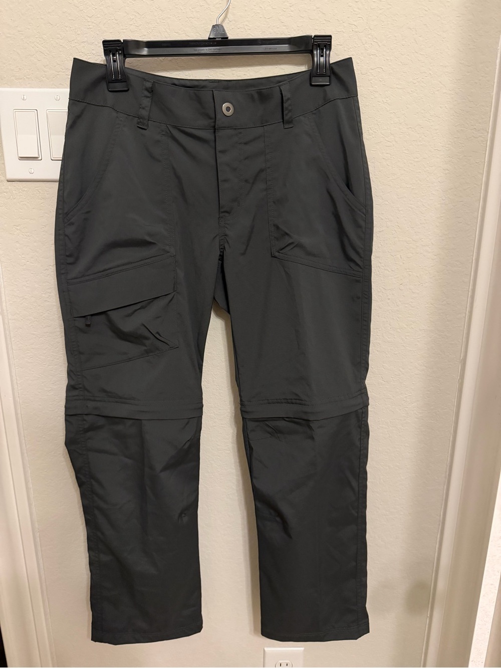 Columbia Woman’s Cargo Convertible Pants - Black